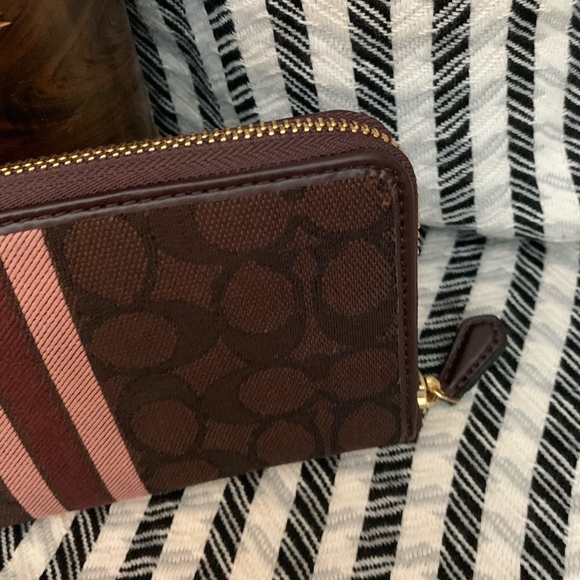 Signature jacquard coach brown wallet brand new - Picture 6 of 8